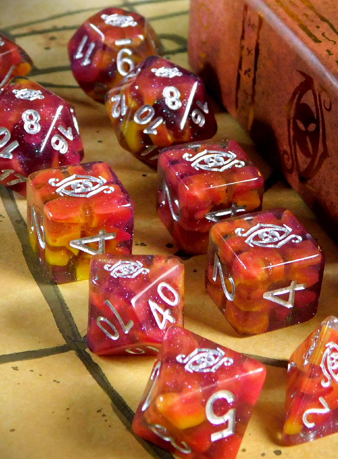 Eye of Chaos Elder Dice - Mythic Night Fire Edition