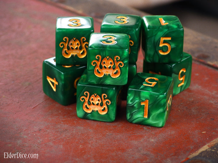 Brand of Cthulhu d6 dice in green set
